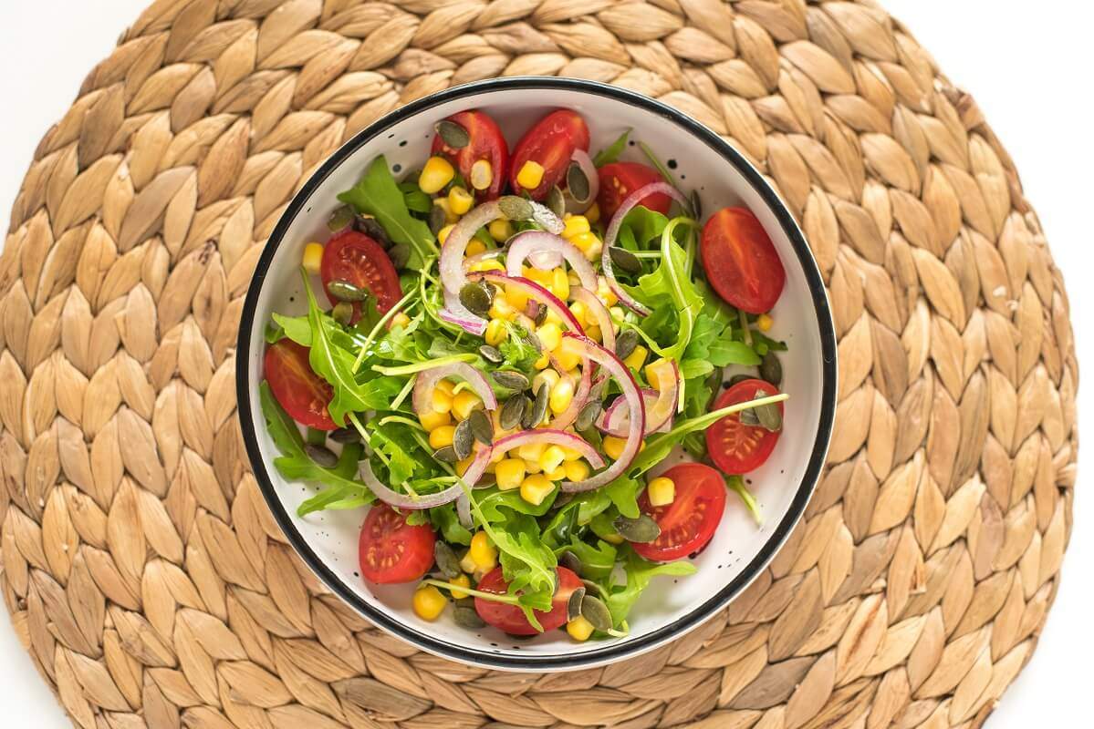 salata-prilog-rukola-cherry paradajz-recept-ručak-Iceberg Salat Centar