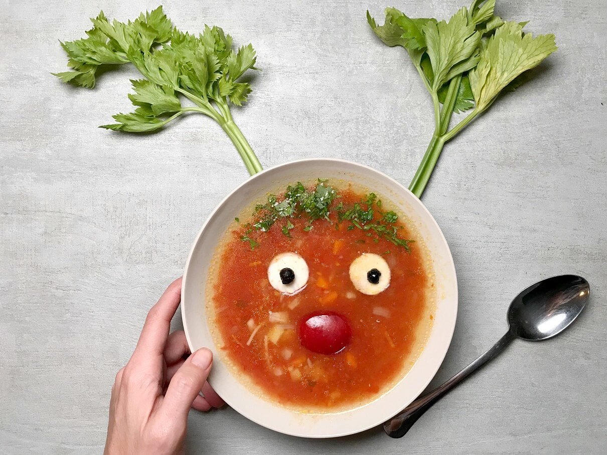 paradajz čroba-čorba-supa-jelo-topla supa-topla čorba-predjelo-ručak-recept-iceberg salat centar-klub zdravih navika
