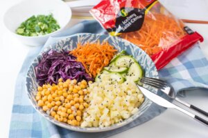 salata sa leblebijom, slatko kisela salata, letnja salata, zdrava salata, Iceberg Salat Centar