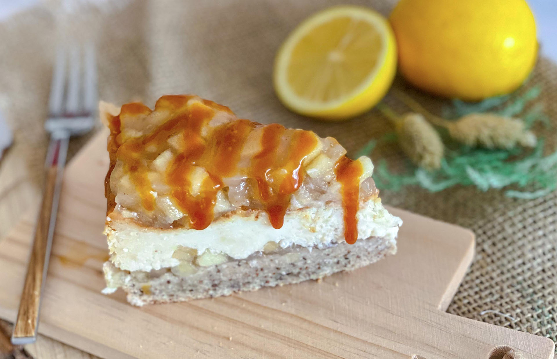 kremasti cheesecake, klub zdravih navika, kzn, kremasti cheesecake klub zdravih navika, kremasti cheesecake kzn, cheesecake sa jabukama, čizkejk sa jabukama, kremasti čizkejk, kolač sa jabukama, kolač sa sirom, torta sa sirom, torta sa jabukama, torta od sira, slatko, zdravi recepti, desert, Iceberg Salat Centar